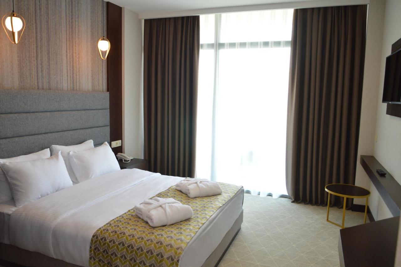 Hotel Salvador Batumi Exteriör bild